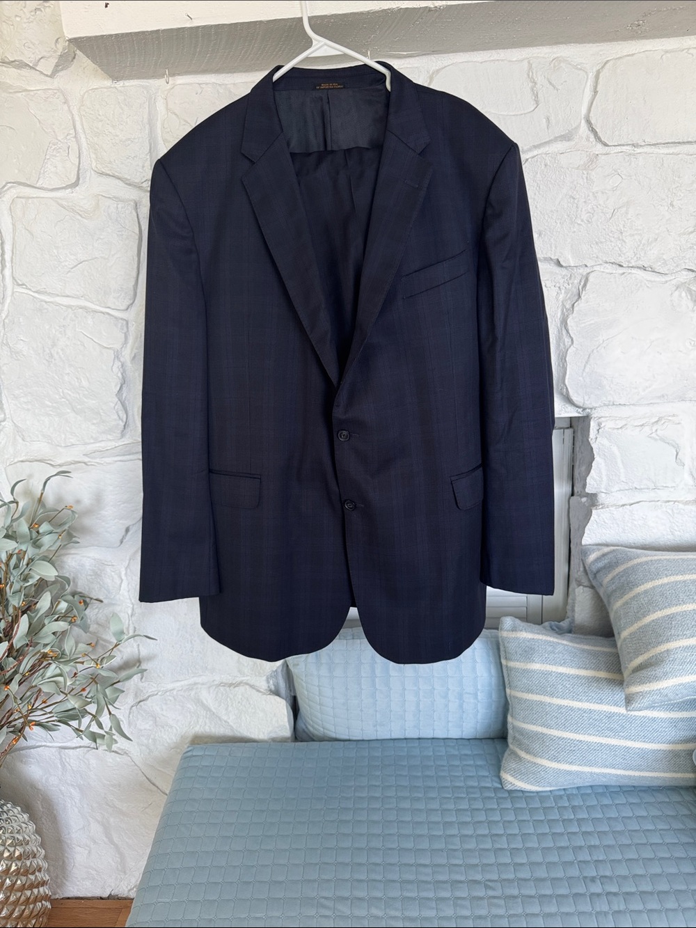 Men's Dark Navy Subtle Plaid Two-Button Suit Jacket - Classic Tailored Blazer